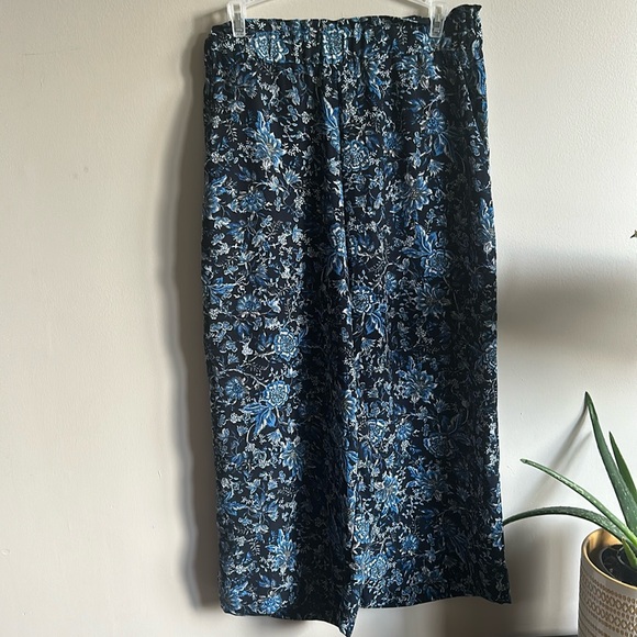 Flowy pants - Picture 1 of 2